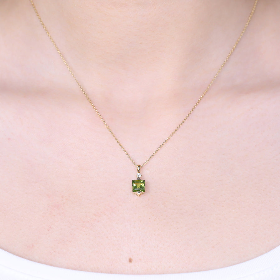 Lainey 10K Yellow Gold Square-Cut Manchurian Peridot Pendant