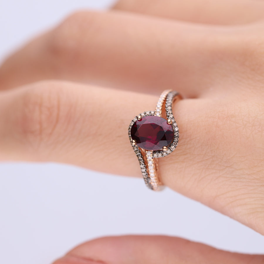 Lilliana 10K Rose Gold Oval-Cut Madagascar Rhodolite Ring