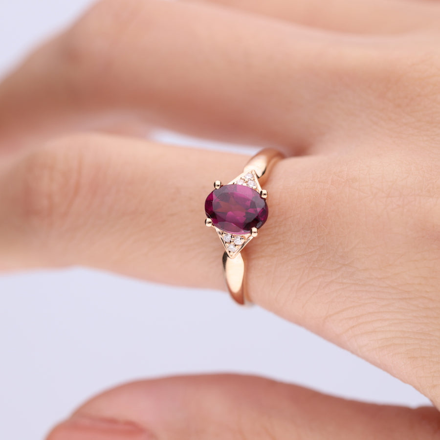 Lilly 10K Rose Gold Oval-Cut Madagascar Rhodolite Ring