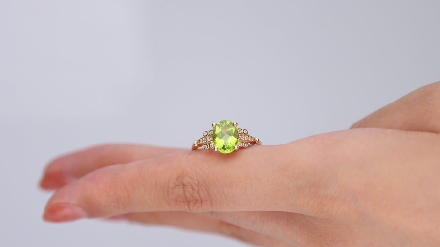 Alayah 10K Yellow Gold Oval-Cut Manchurian Peridot Ring