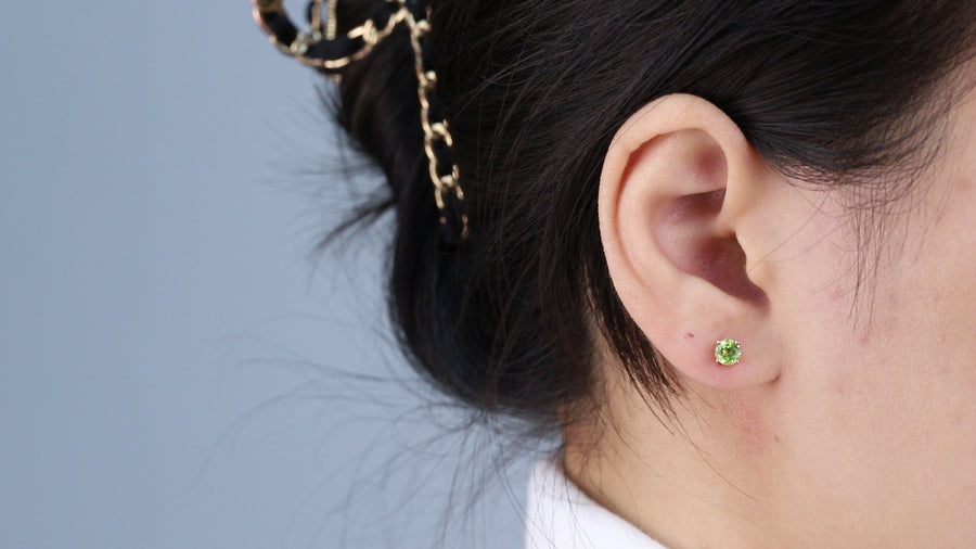 Elizabeth 10K Yellow Gold Round-Cut Manchurian Peridot Earring