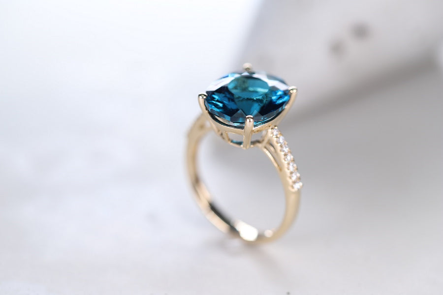 Elsie 14K Yellow Gold Round-Cut Brazilian London Blue Topaz Ring